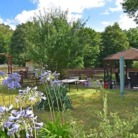 Ferienwohnung Und Pension "Zur Aue" Konigsbruck Bagian luar foto