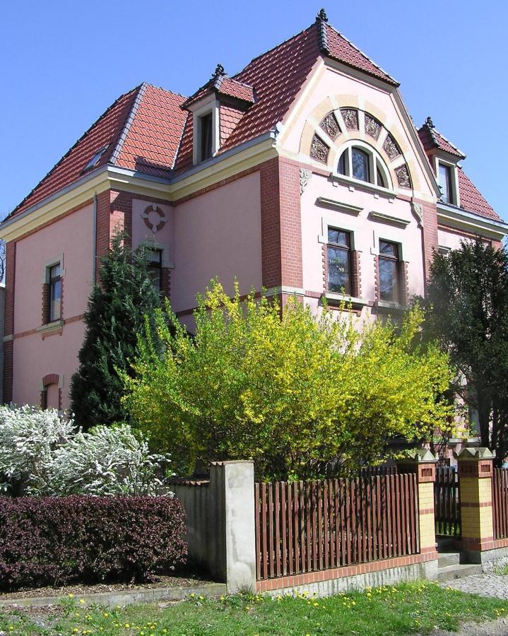 Ferienwohnung Und Pension "Zur Aue" Konigsbruck Bagian luar foto