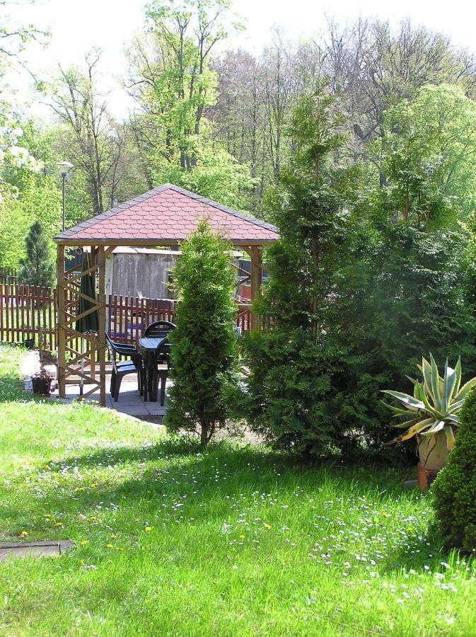 Ferienwohnung Und Pension "Zur Aue" Konigsbruck Bagian luar foto