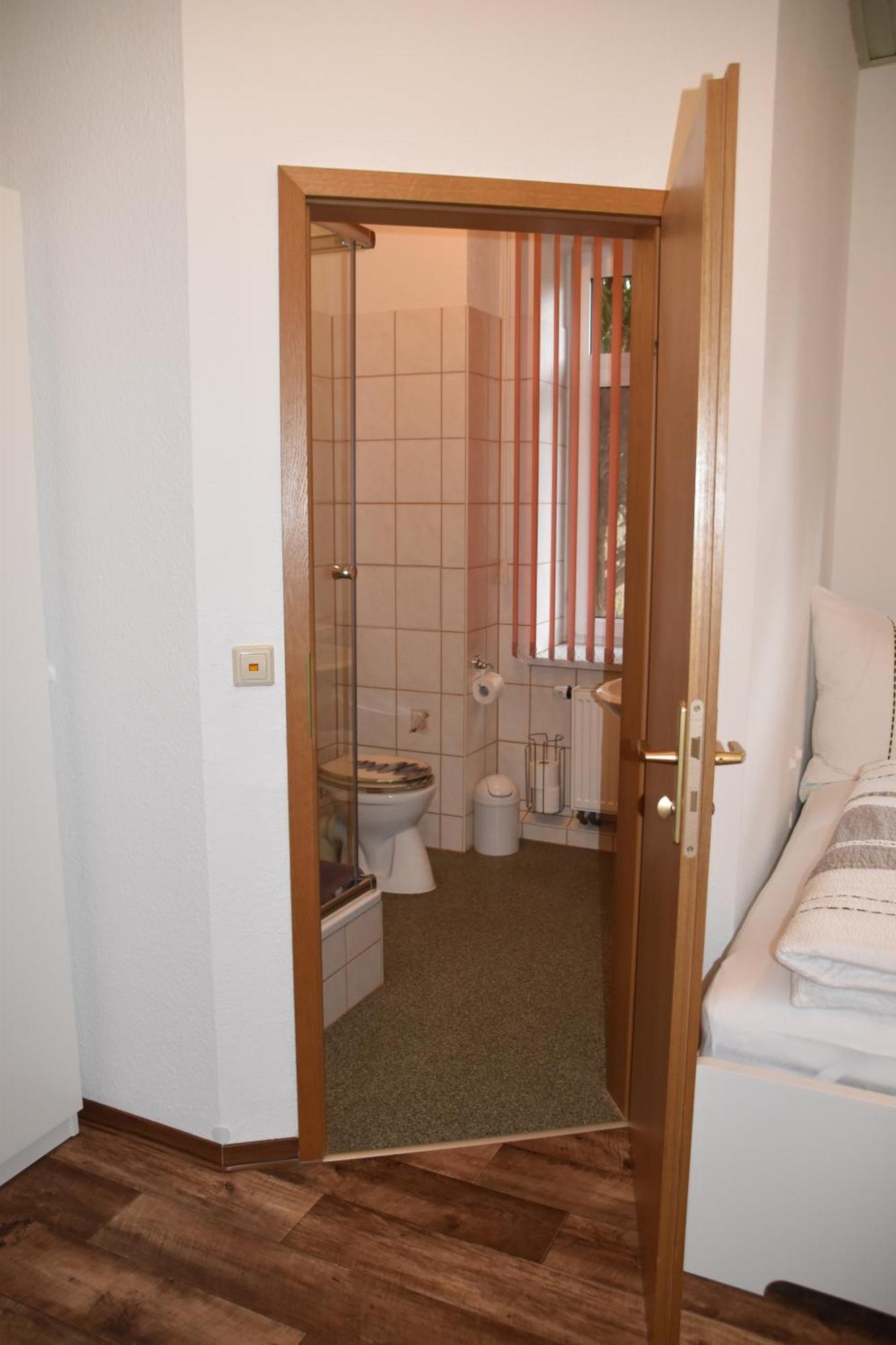 Ferienwohnung Und Pension "Zur Aue" Konigsbruck Bagian luar foto