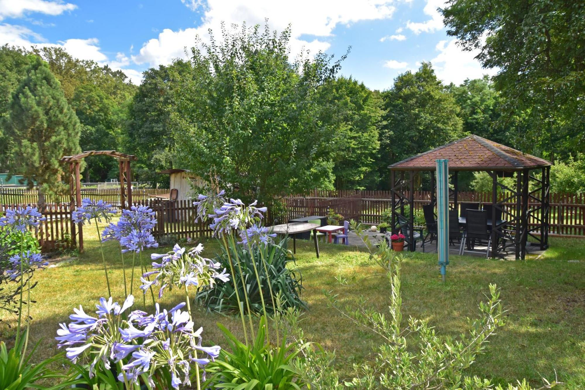 Ferienwohnung Und Pension "Zur Aue" Konigsbruck Bagian luar foto
